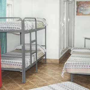 https://hostal-ideal-sants.catalonia-hotels.com